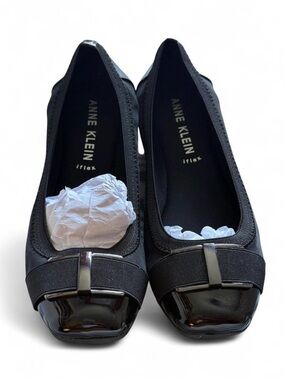 New in box Anne Klein black flats w/ buckle